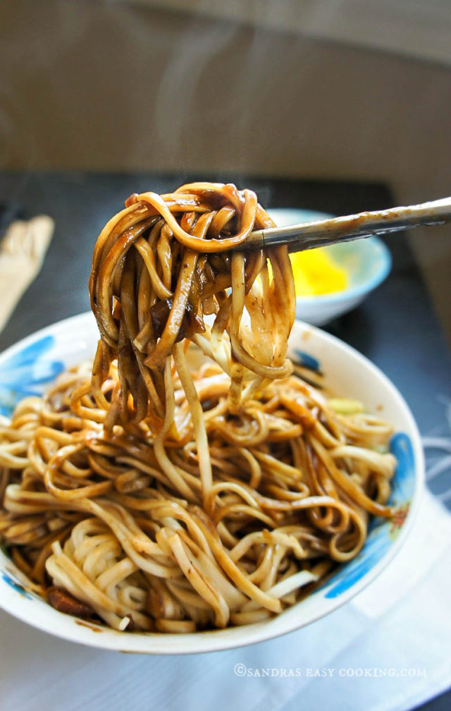 Korean Black Bean Noodles -Jjajangmyeon 