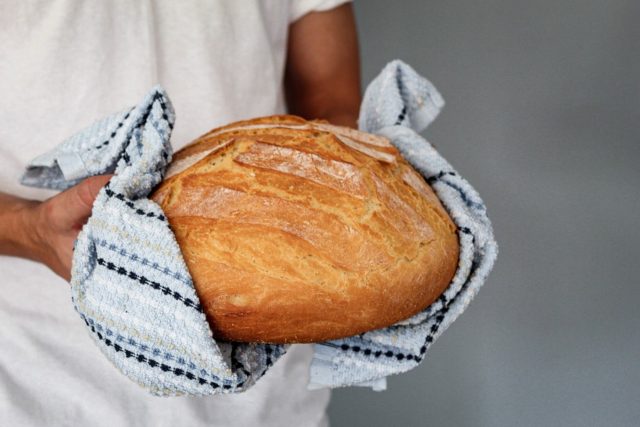 Dutch Oven Bread: Bread for beginners