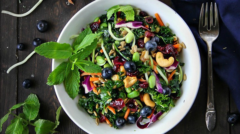Rainbow Salad  how to make a healthy everyday superfood salad