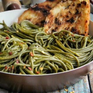 Olive Oil-Garlic Green Spaghetti