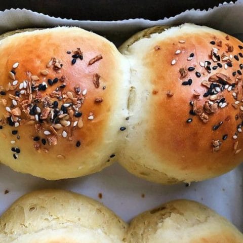 Everything but the Bagel Dinner Rolls