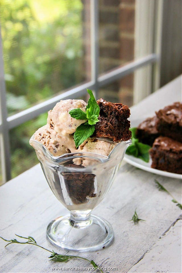 Chocolate Chip Cookie Ice Cream & Ice-Cream Sandwiches