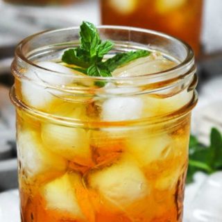 Summer is not over yet so I have decided to share one more amazingly delicious, nutritious and refreshing beverage — Red Rooibos Iced Tea.