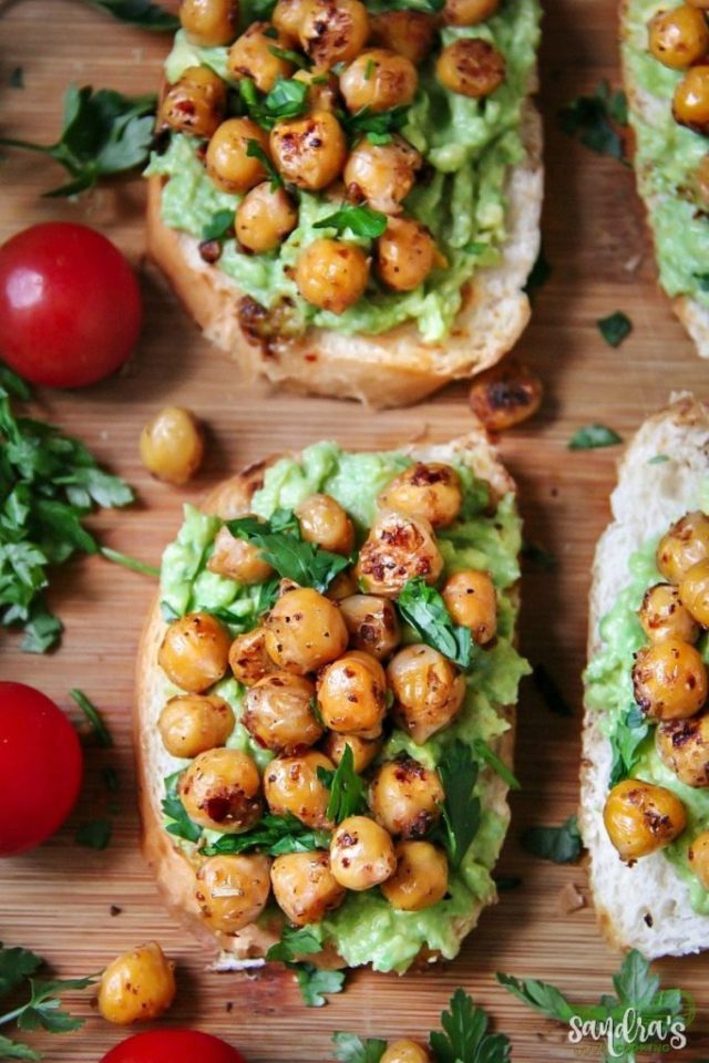 AVOCADO TOAST WITH SPICY CHICKPEAS