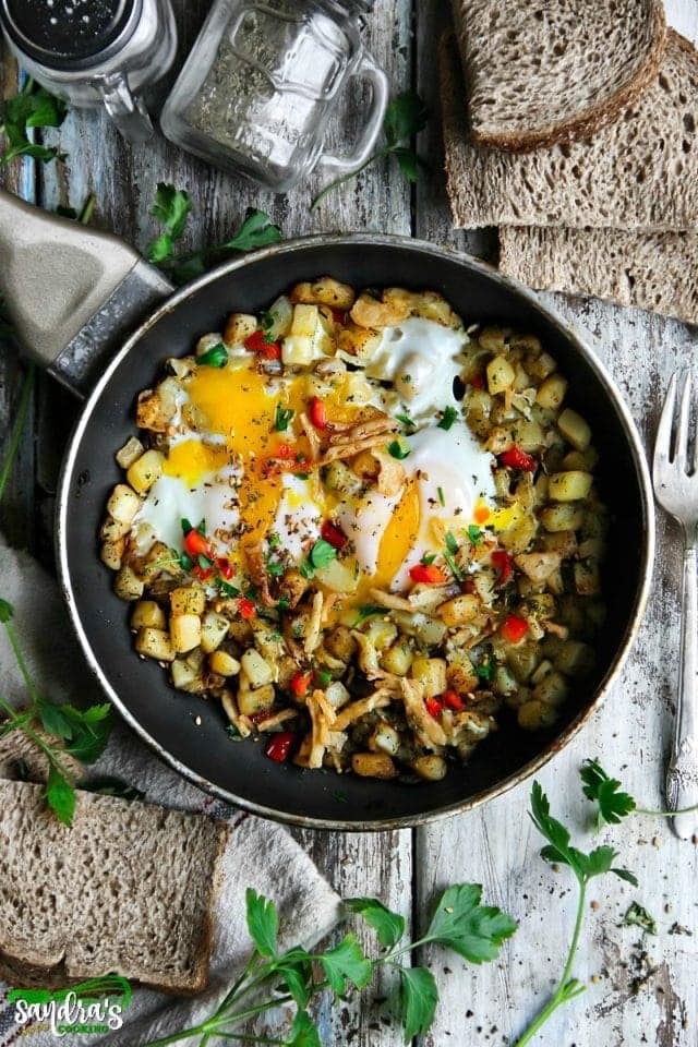 Smoky Scrambled Egg Skillet with Potatoes & Spinach Recipe