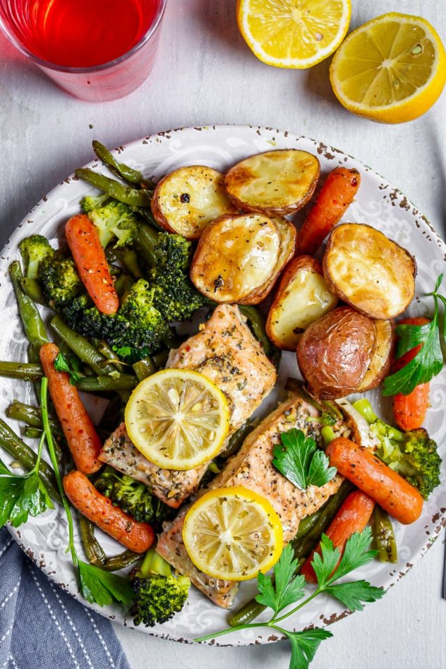 Salmon and Vegetables Sheet Pan Dinner 