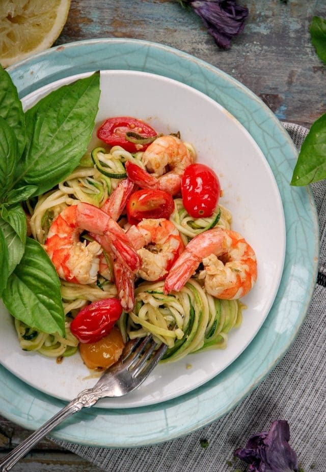 Zoodles with Shrimps and Tomatoes