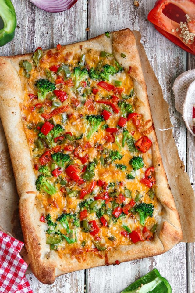 Vegetable Hummus Pizza